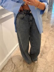 2000’s boyfriend jean