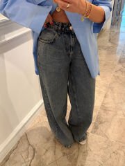 2000’s boyfriend jean