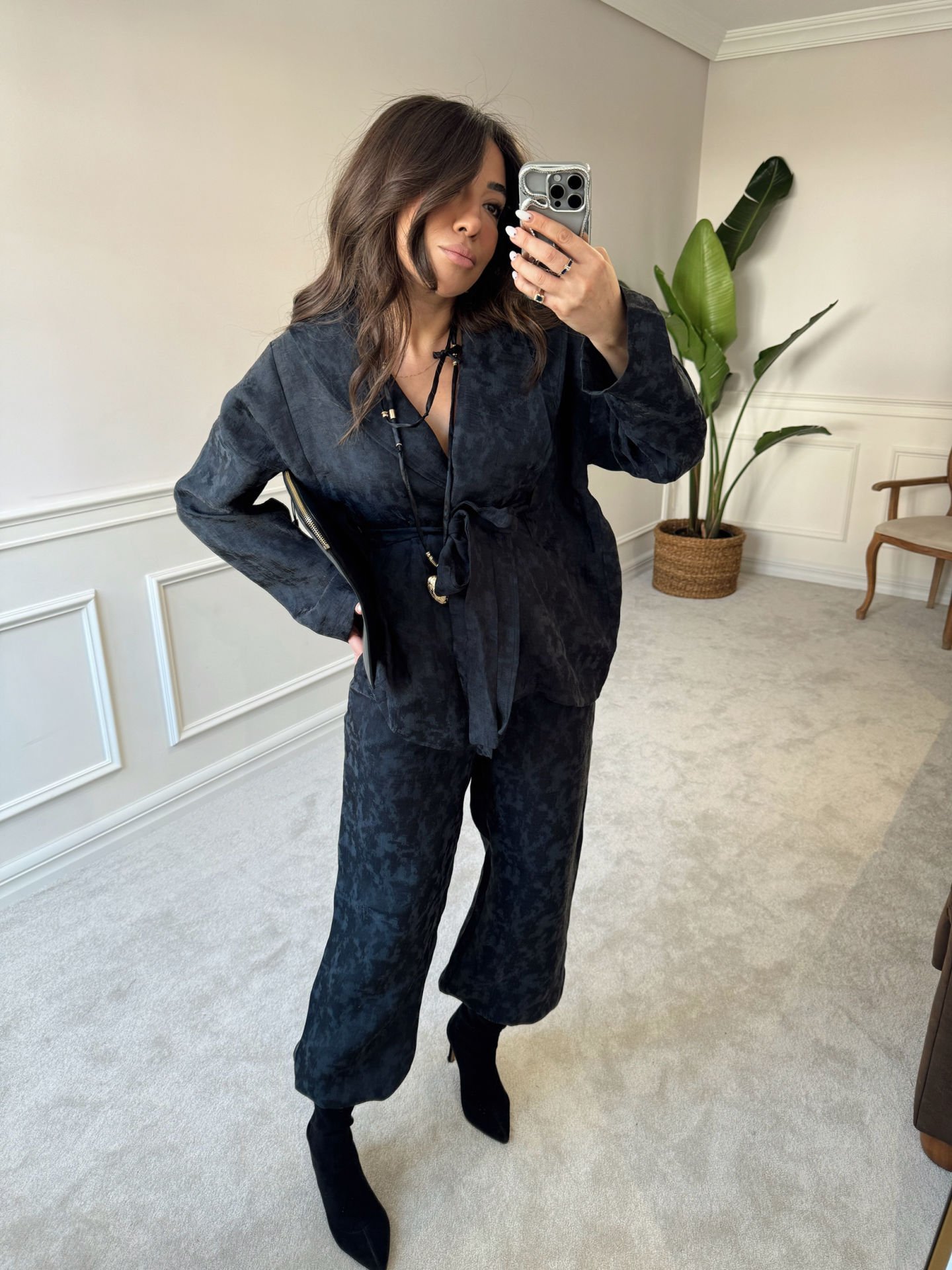 Dökümlü, kumaşı desenli Lily kimono takım