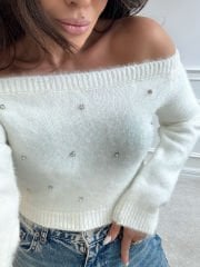 Taşlı düşük omuz yumoş triko ekru