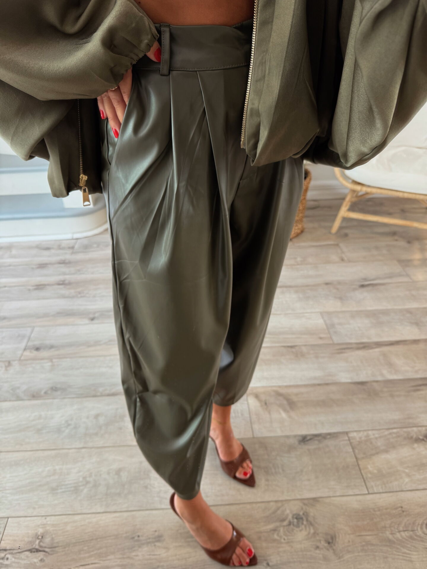 Olive Pileli Deri Pantolon