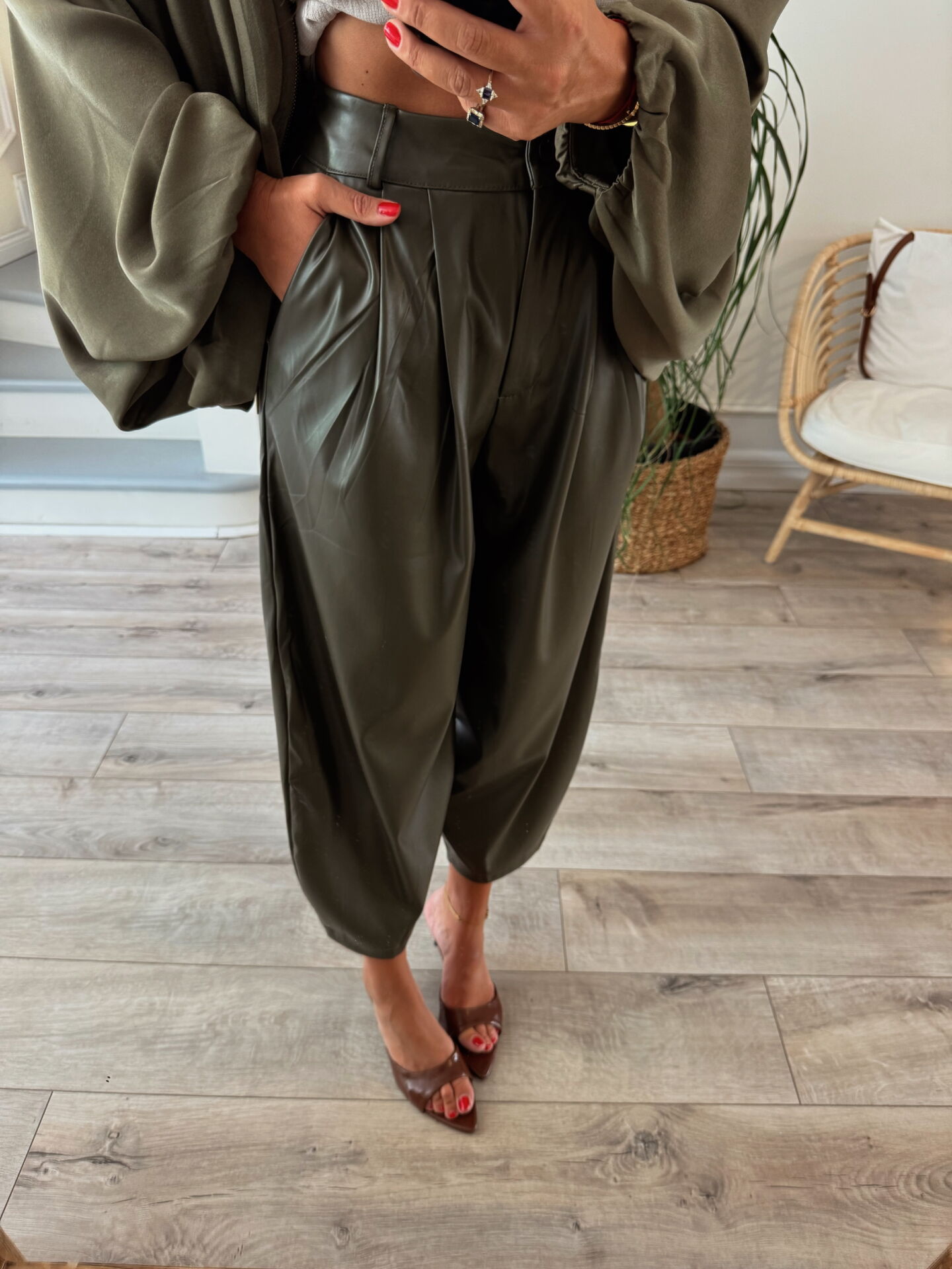 Olive Pileli Deri Pantolon