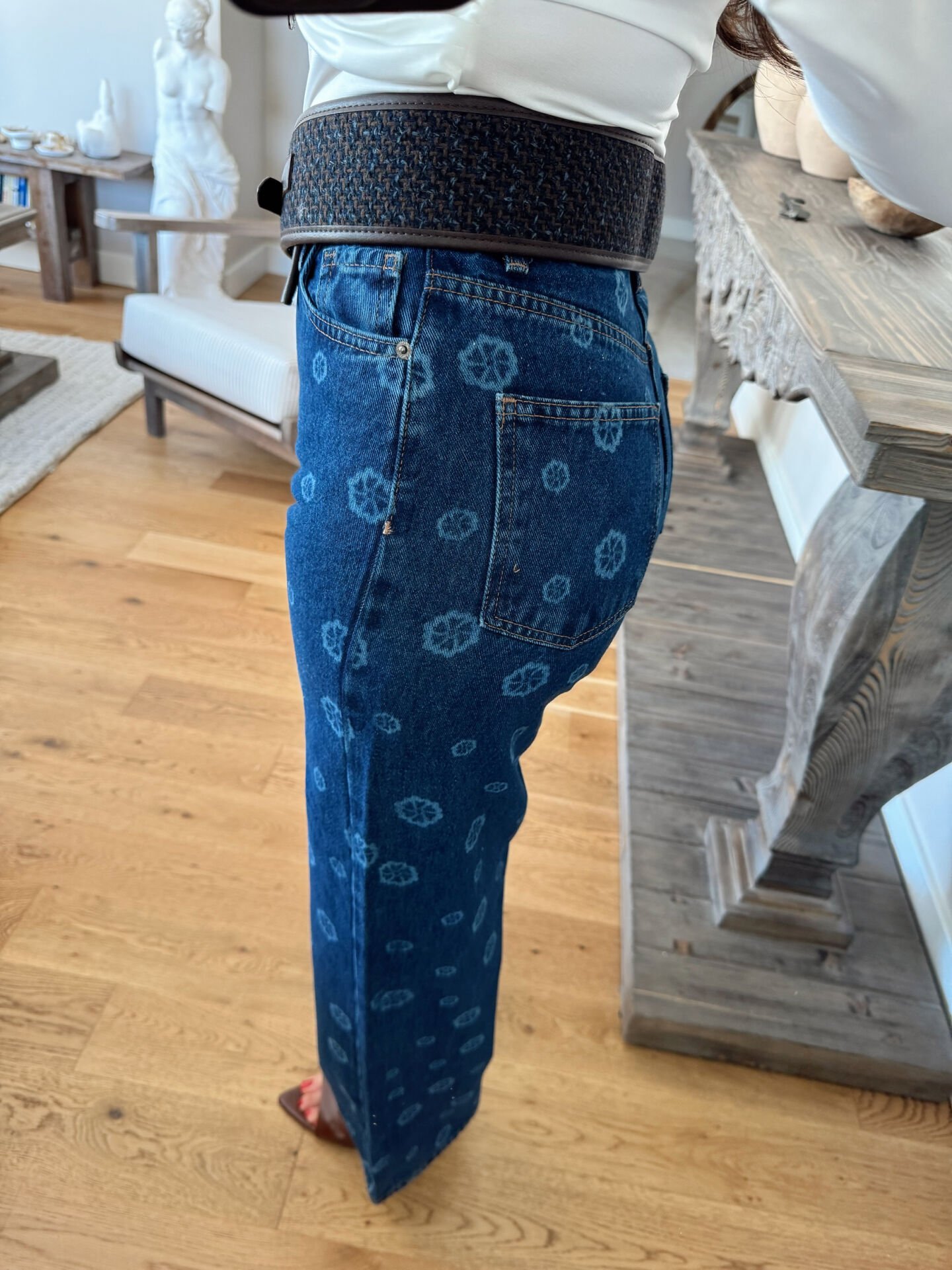 Dark blue flowers wide leg jean