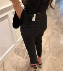 MoM Jean