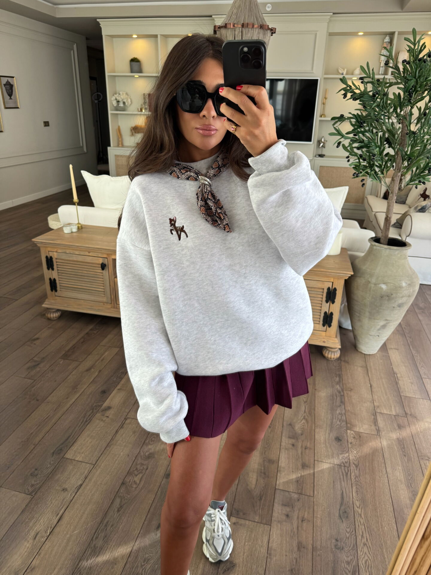 Fularlı Bambi sweatshirt