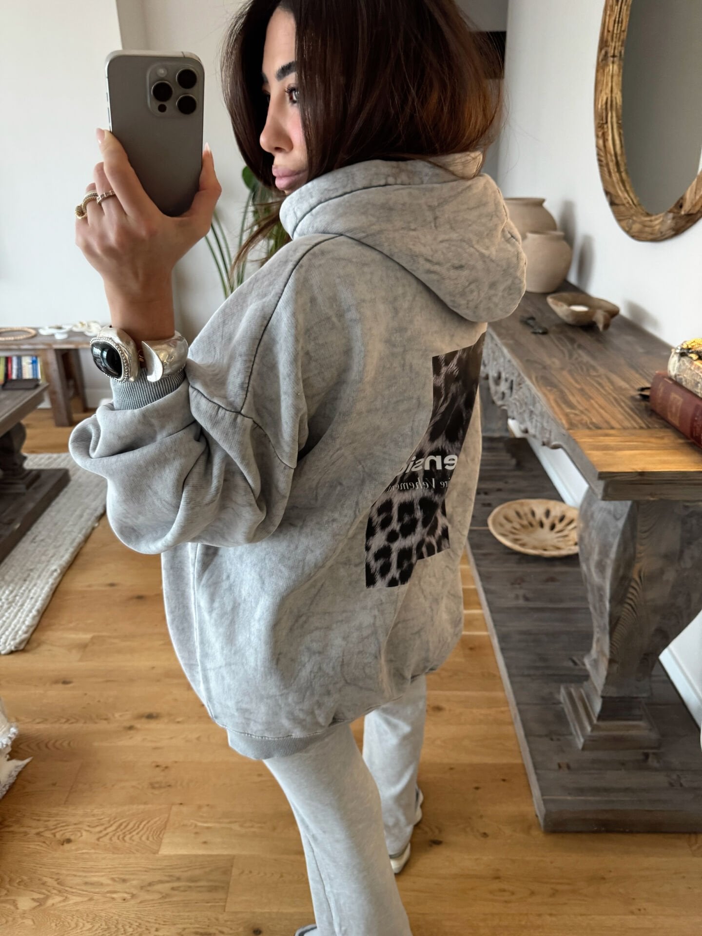 Leopar baskılı yıkamalı antrasit hoodie