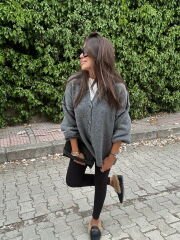 Yumuşak formlu salaş gri hırka