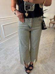 Asimetrik kesim çarpraz dikişli jean