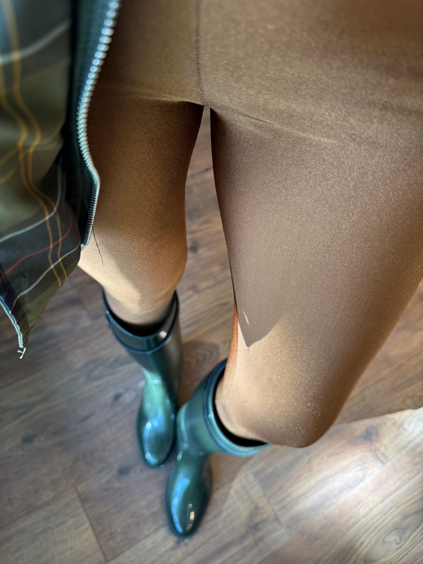 Karol tarçın parlak tayt