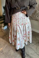 Dantel geçişli romantik etek