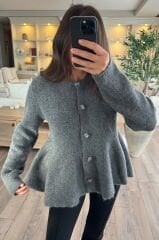 Sedef düğmeli yumoş hırka