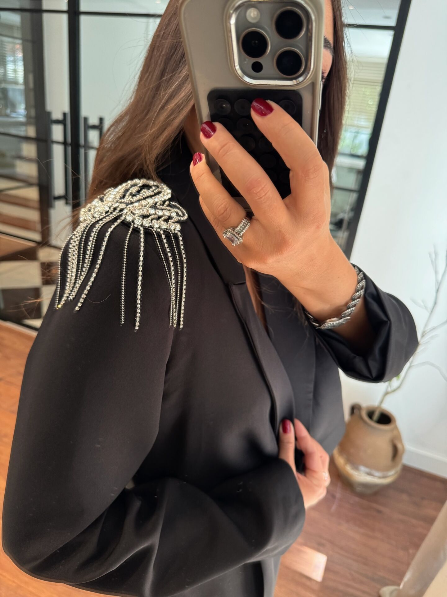 Apoletleri pırlanta aksesuarlı crop ceket& pantolon takım