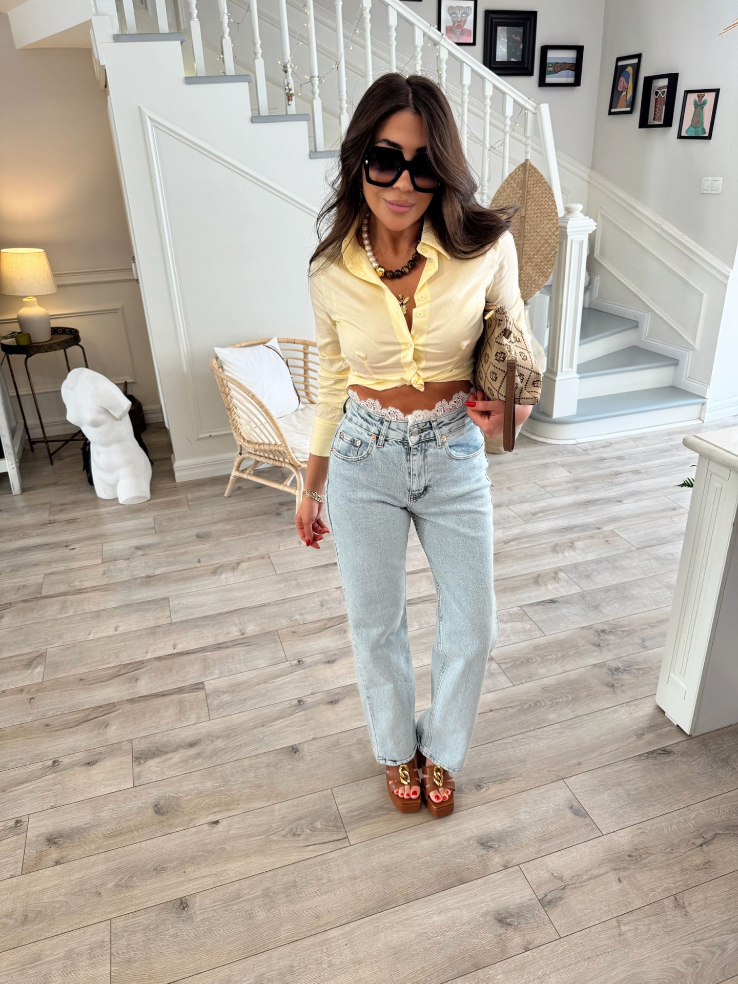 Beli dantel işlemeli buz mavi jean