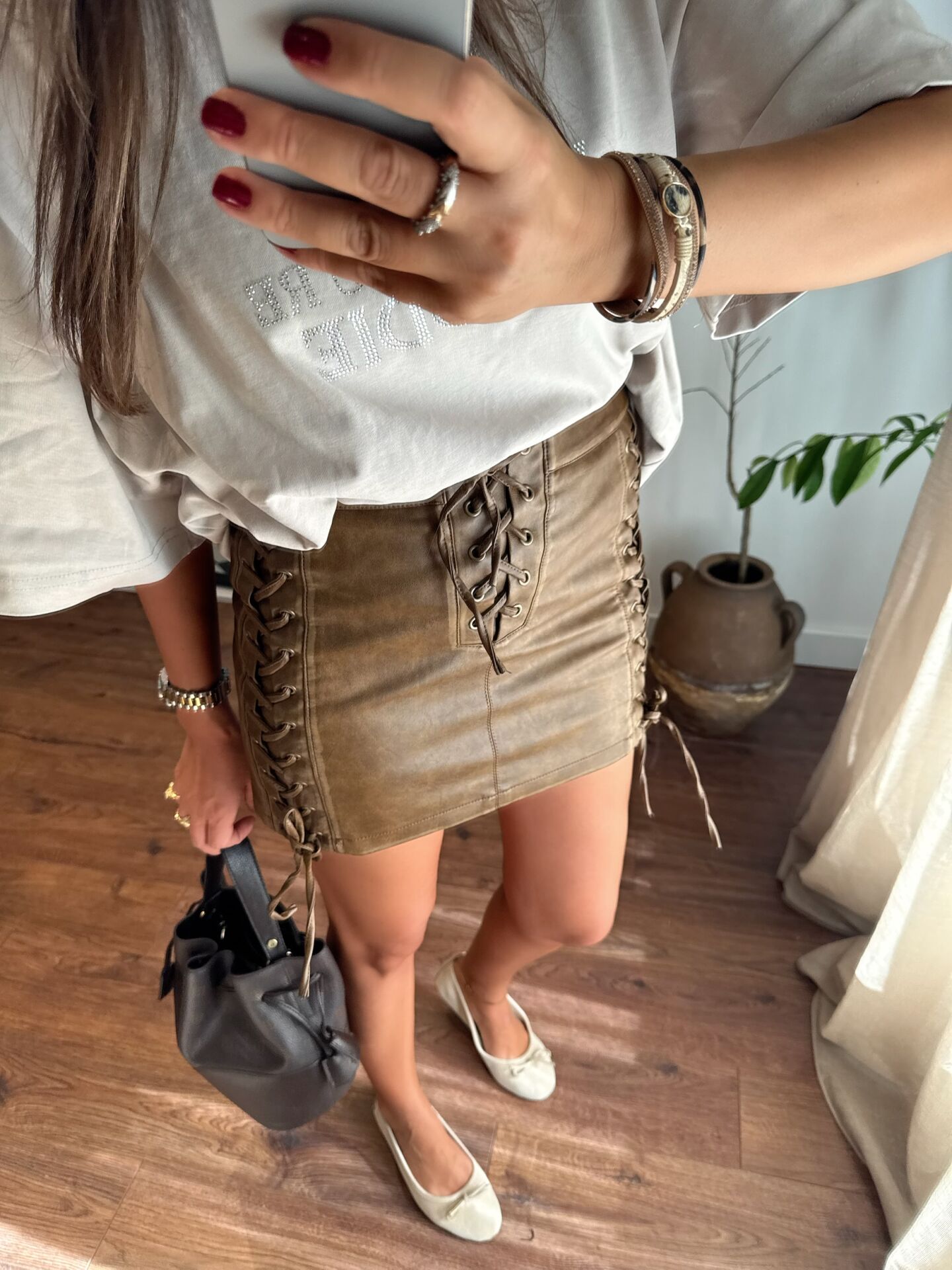 Kuşgözü detay deri etek