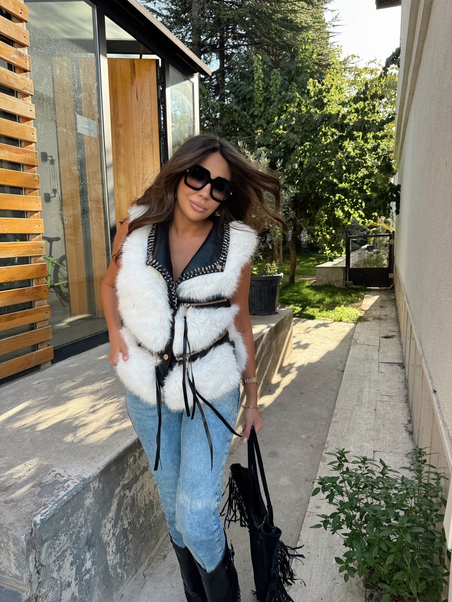 Taş ve fermuar detaylı premium seri ithal yelek