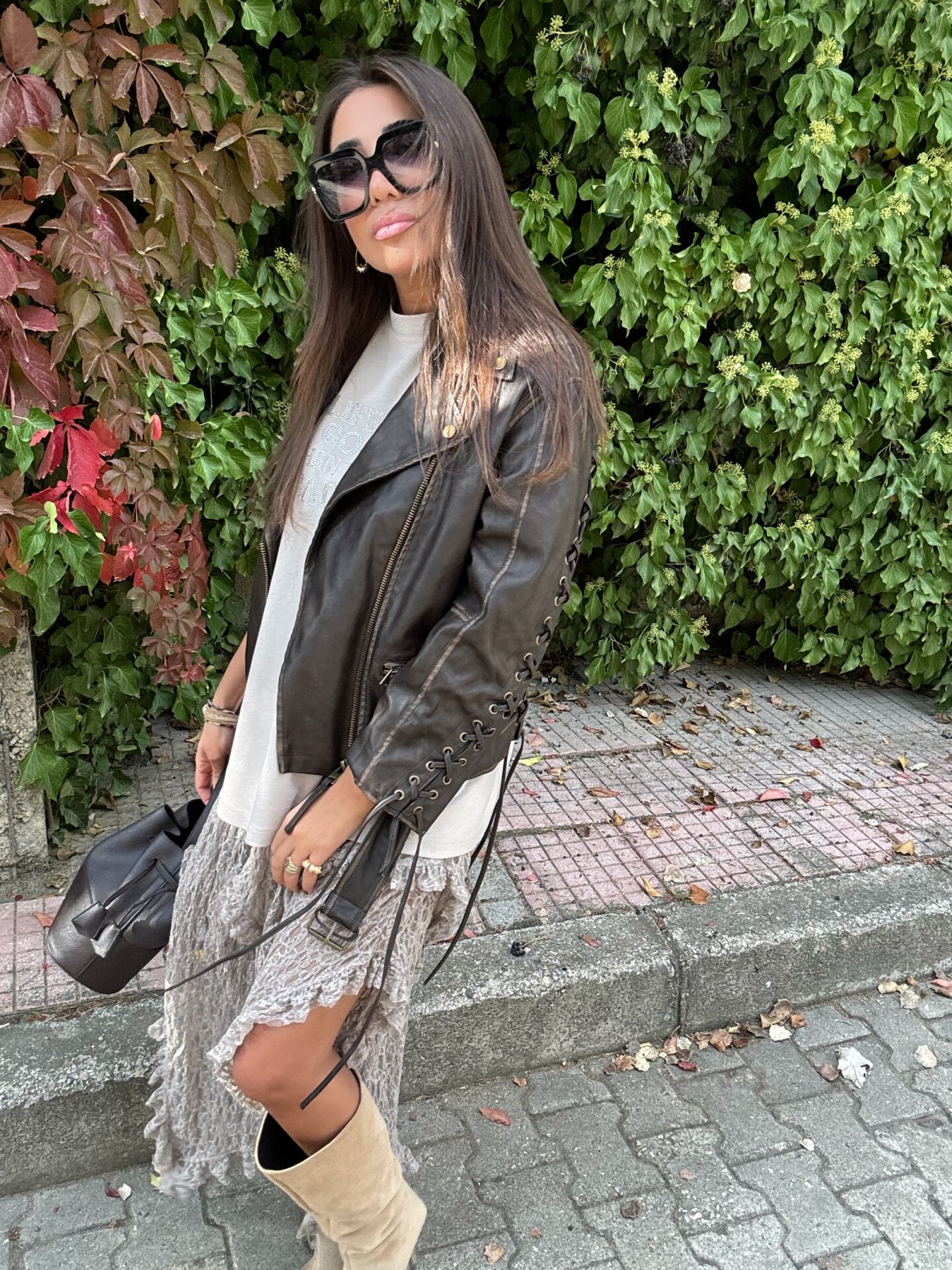 İpek dantel yanları kısalan vizon maxi etek