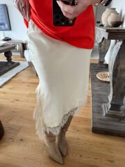 Asimetrik dantelli saten etek