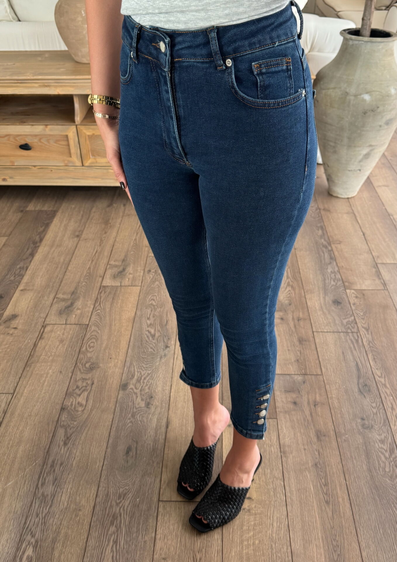 Paçası düğmeli skinny jean