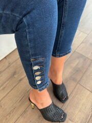 Paçası düğmeli skinny jean