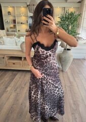 Leopar saten elbise