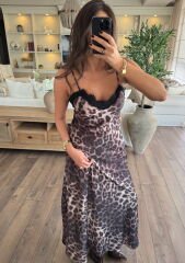 Leopar saten elbise