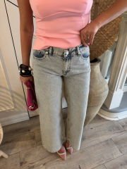 Arkası işlemeli jean