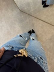 Yırtıklı ispanyol kesim jean