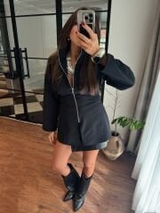 Siyah belden oturan fermuar detaylı poplin gömlek