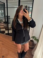 Siyah belden oturan fermuar detaylı poplin gömlek