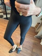 Dilvin parlak siyah tayt