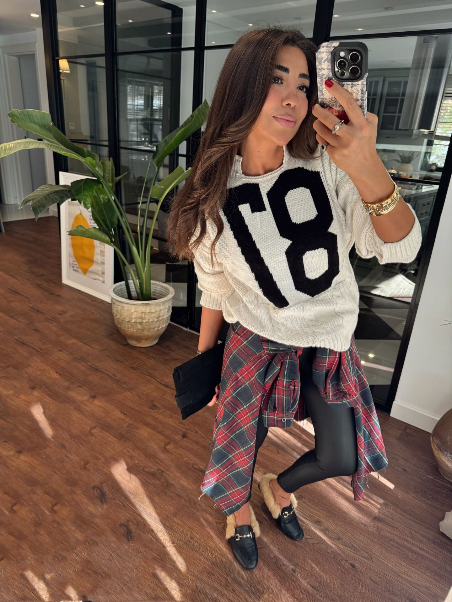 87 Ekru Kabartma Motifli Triko