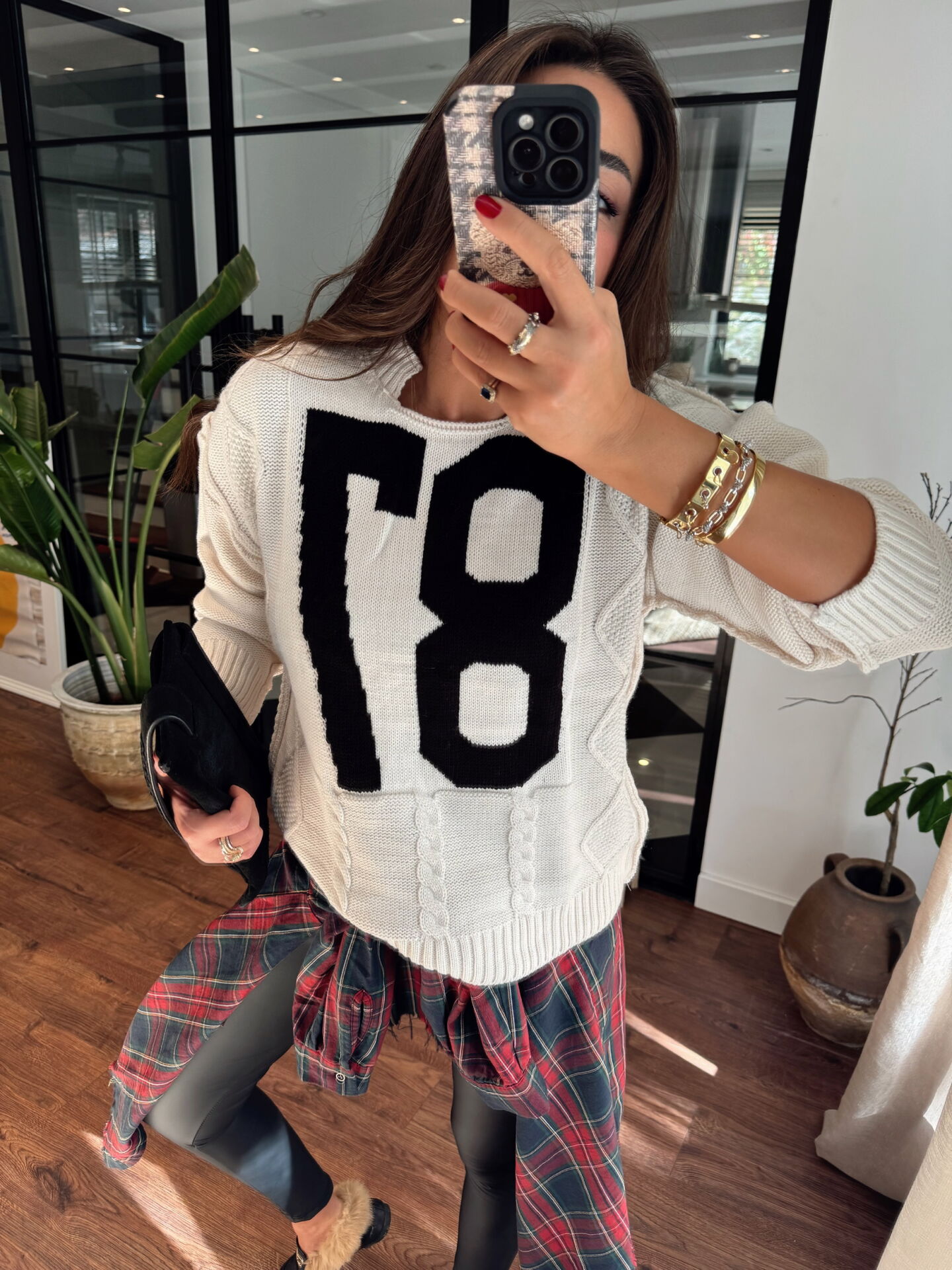 87 Ekru Kabartma Motifli Triko