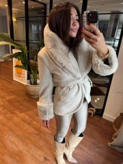 Vizon oval kürklü kaşe ceket