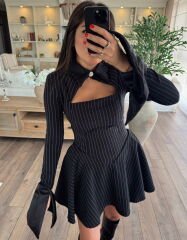 Yakalı tasarım elbise