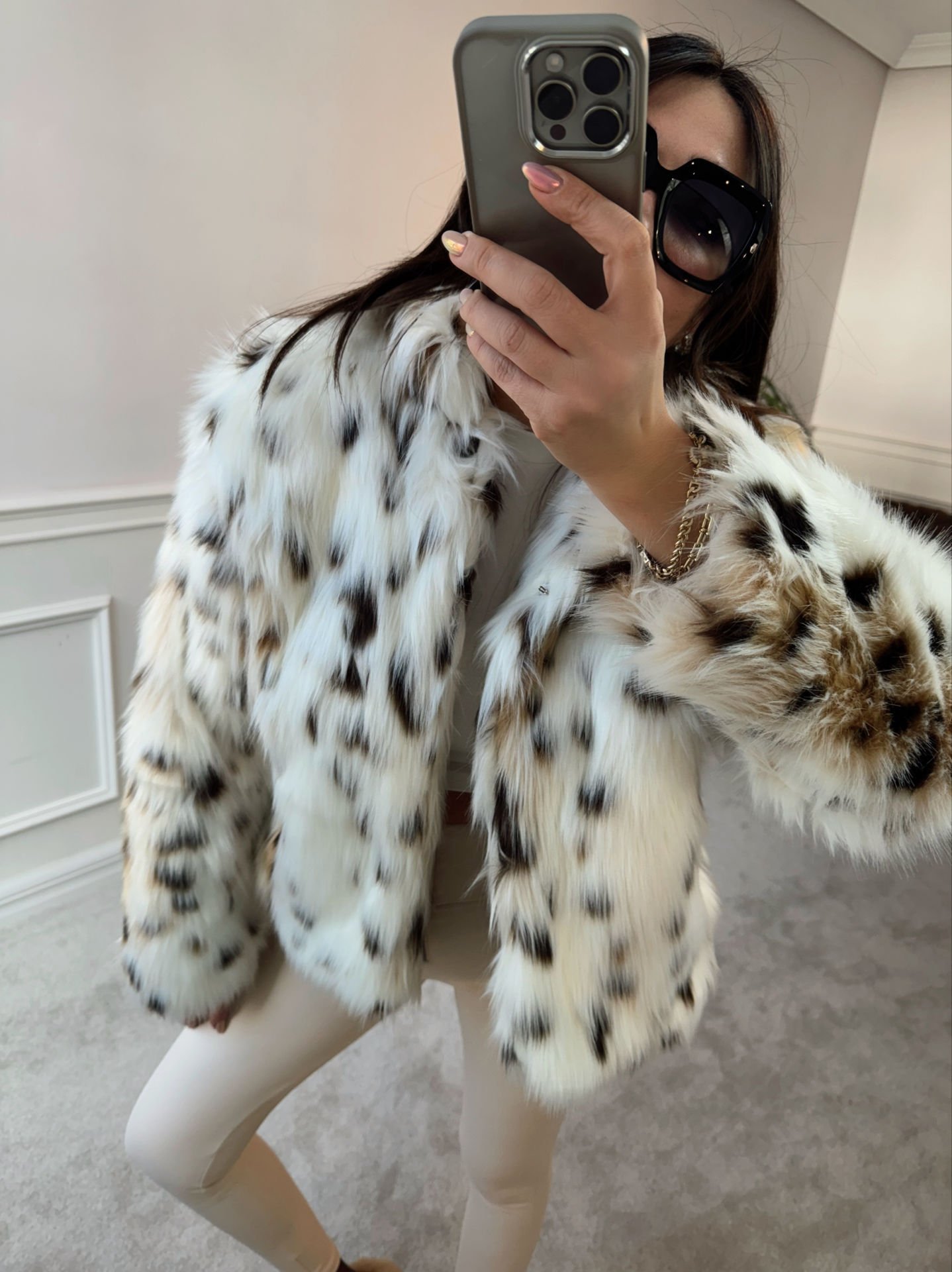 Leopar sakallı kürk