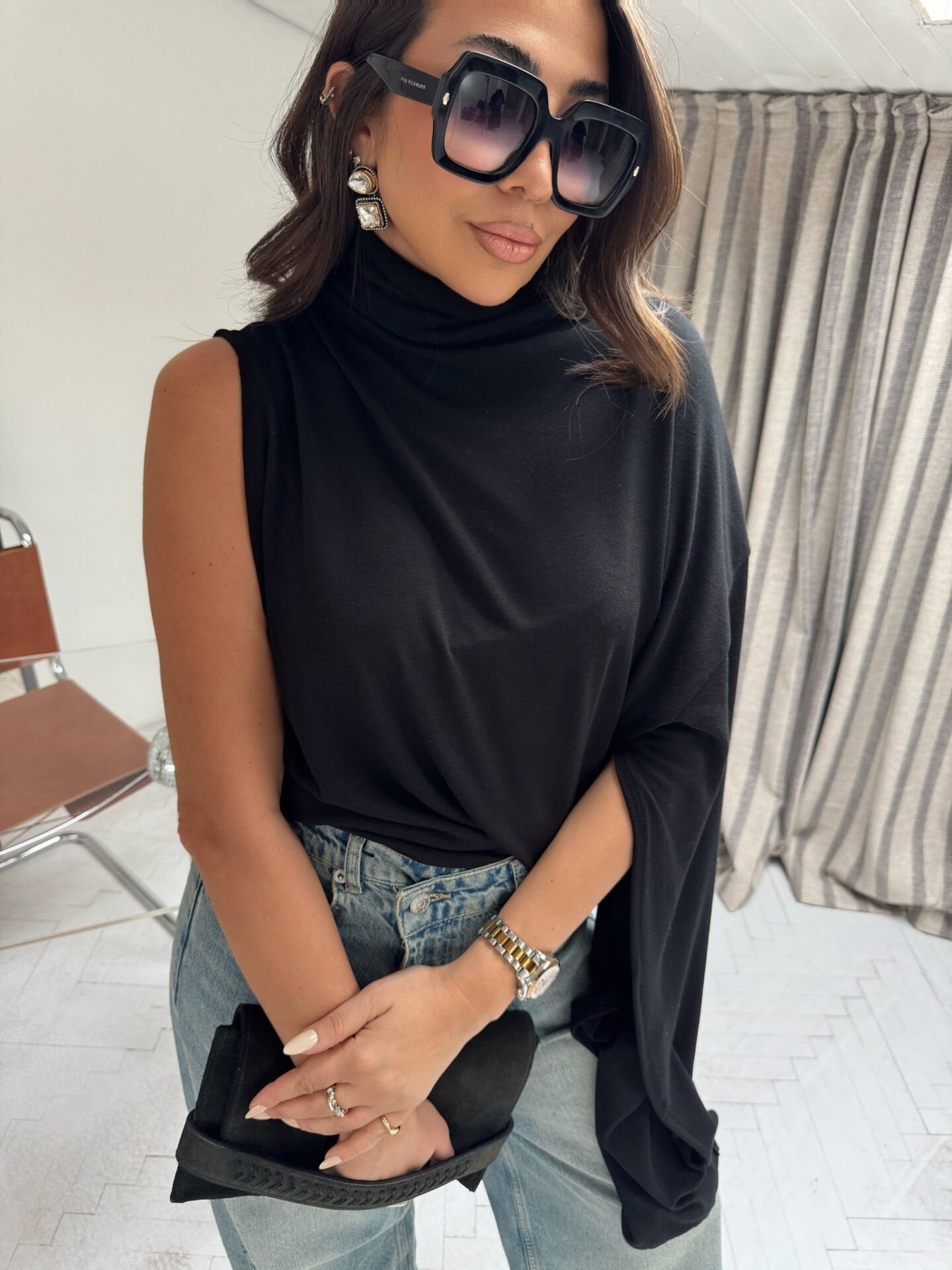 SİYAH TEK KOL BLUZ