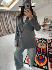 Kuşaklı maskülen vatkalı gri ceket