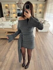 Kuşaklı triko elbise