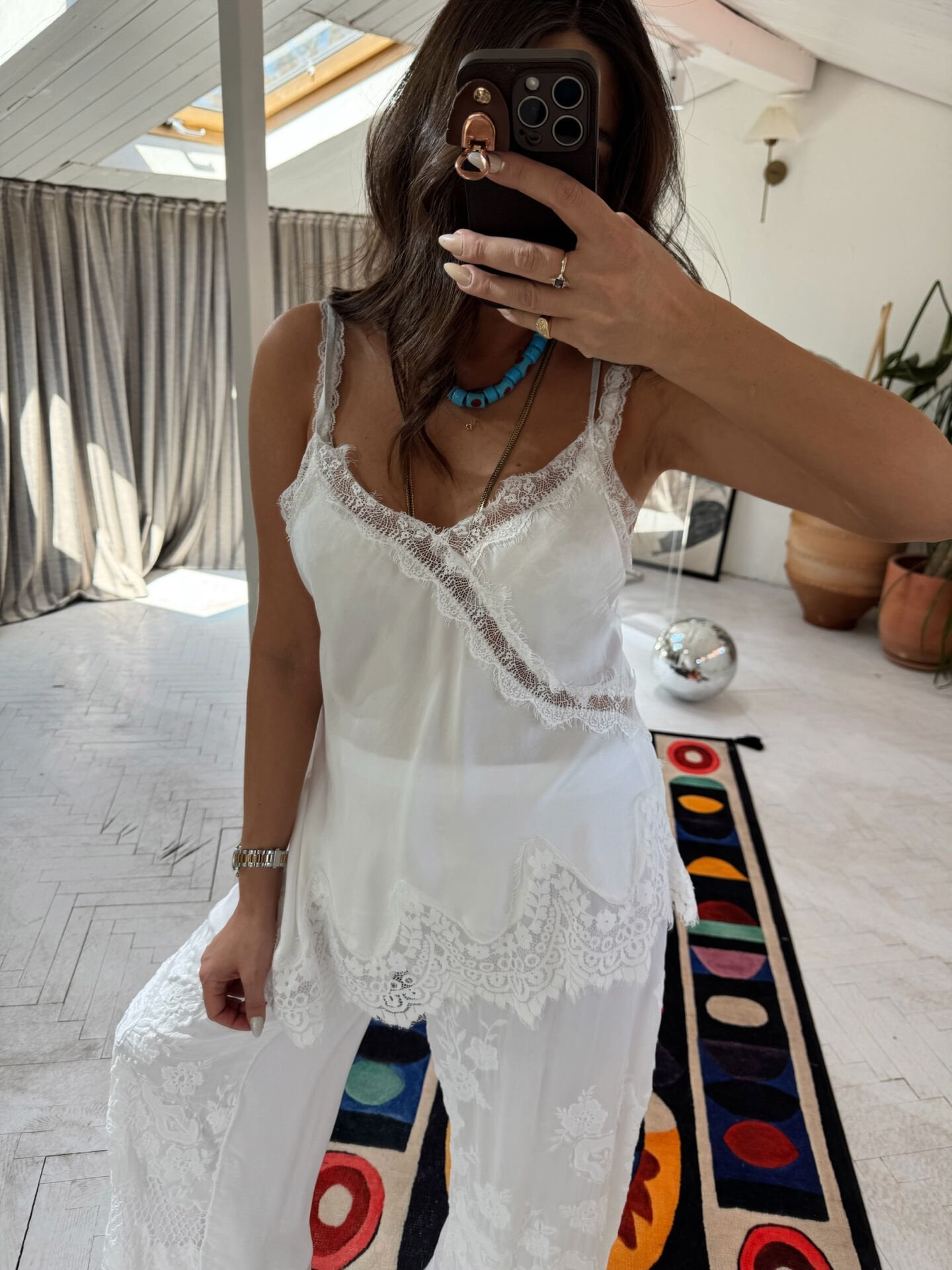 İthal Saten Dantelli Askılı Bluz