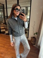 Dik yaka yumuşak saç örgü hırka